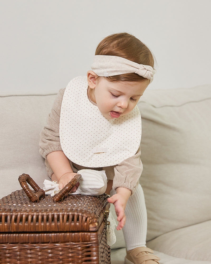Oliver organic bib
