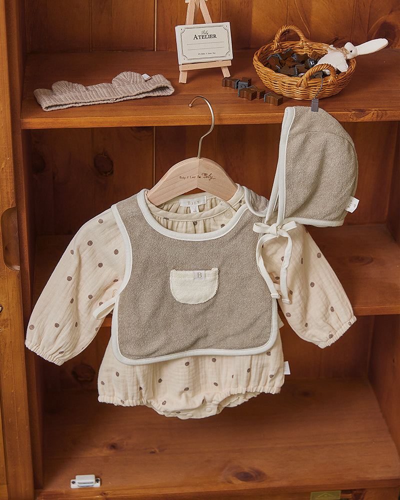 Cappuccino reversible bib