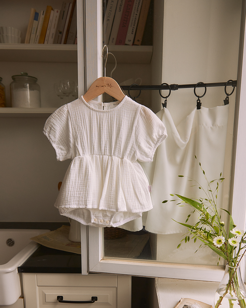Swan romper-white