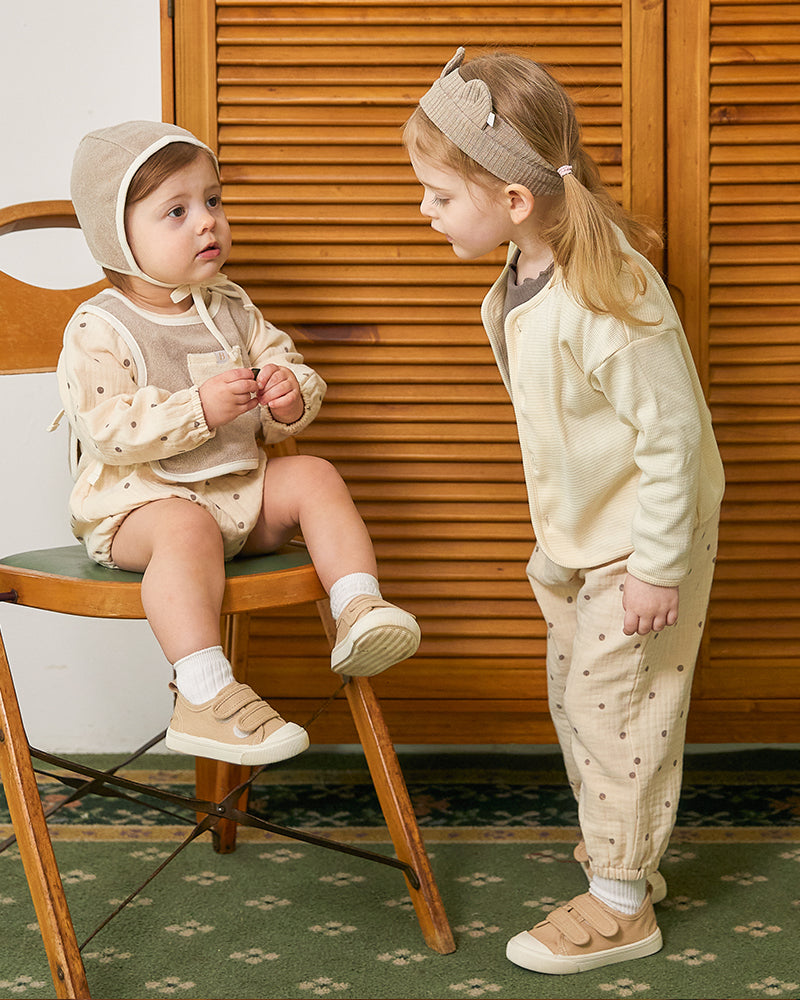 Cappuccino reversible bib