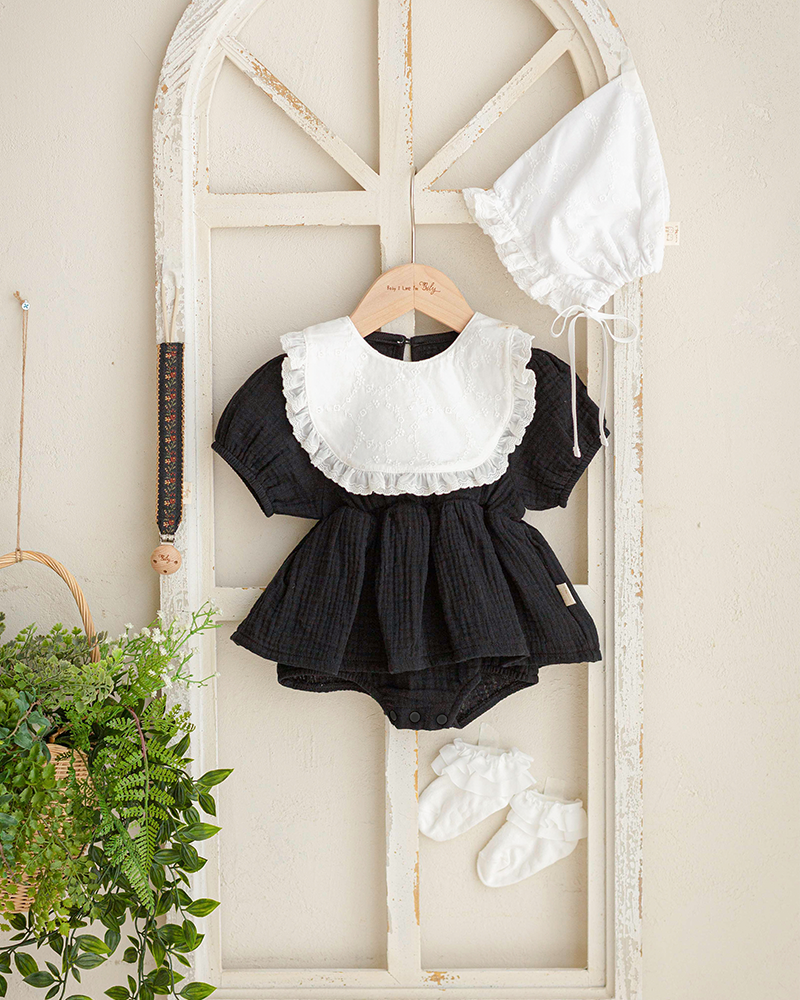 Swan romper-black