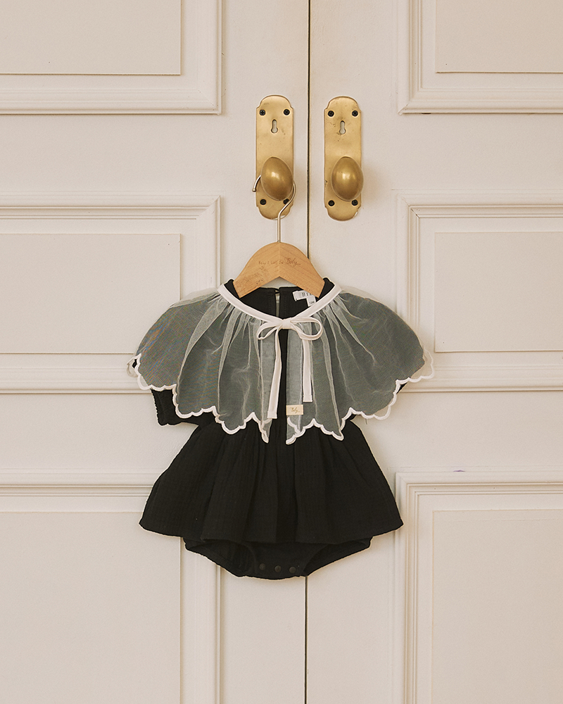Swan romper-black
