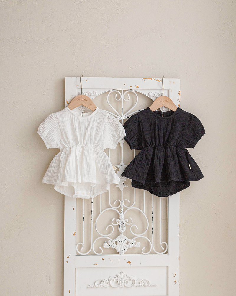 Swan romper-black