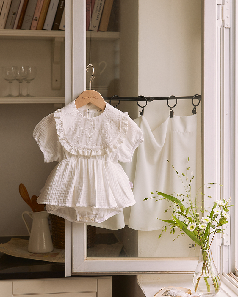 Swan romper-white