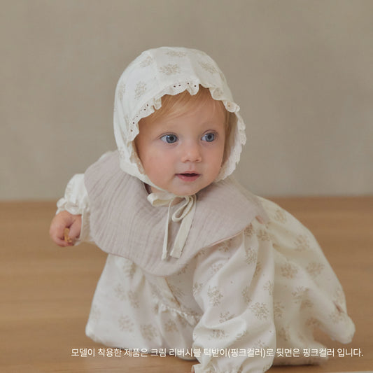 CREAM REVERSIBLE BIB