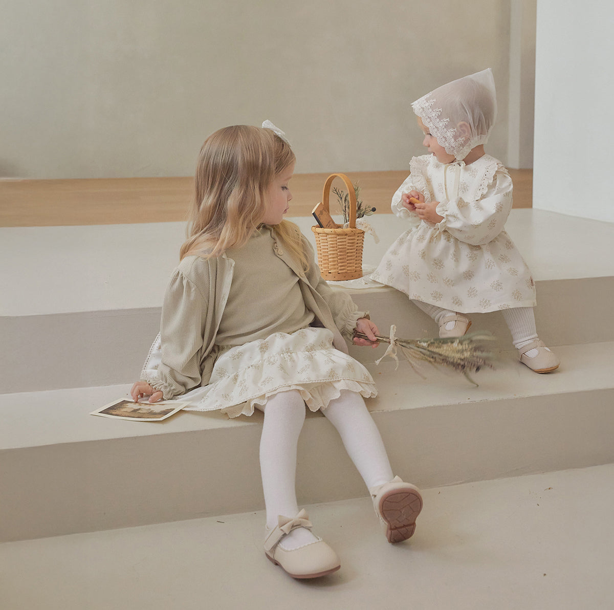 NADIA SHINING CARDIGAN - BEIGE