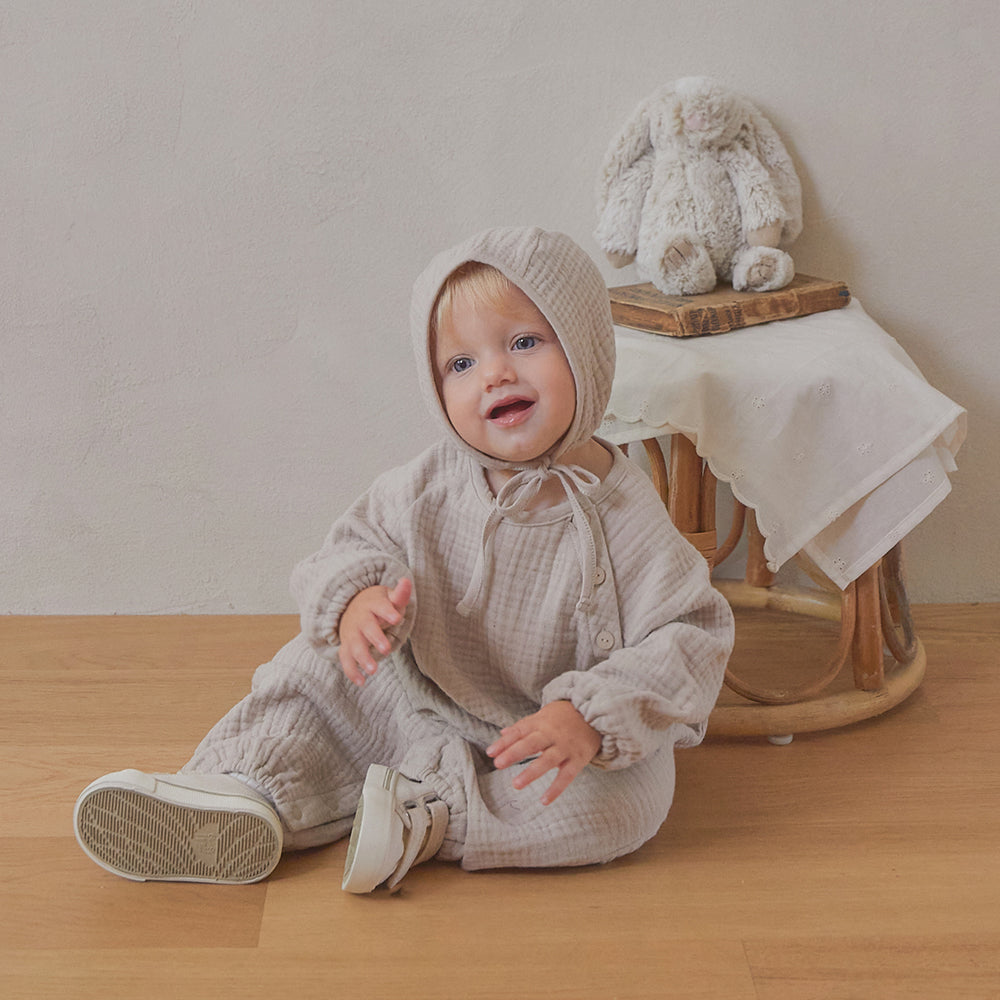 CREAM BONNET