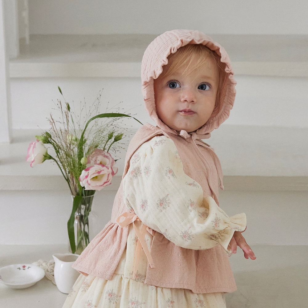CREAM RUFFLE BONNET