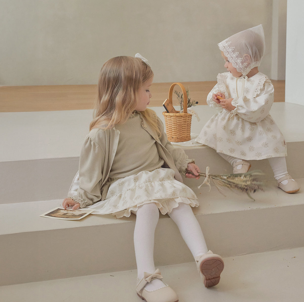 NADIA SHINING T-SHIRT - BEIGE