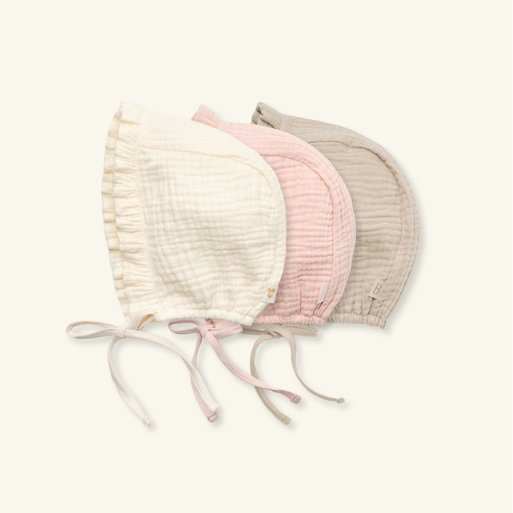 CREAM RUFFLE BONNET