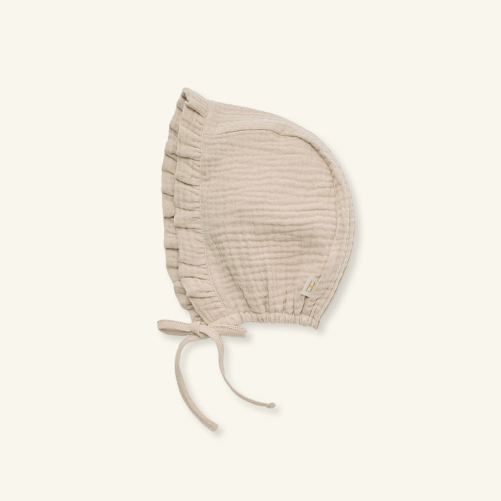 CREAM RUFFLE BONNET