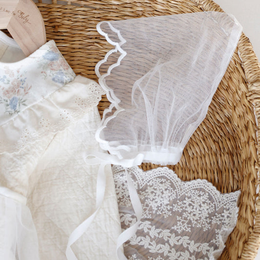 TINKERBELL LACE BONNET