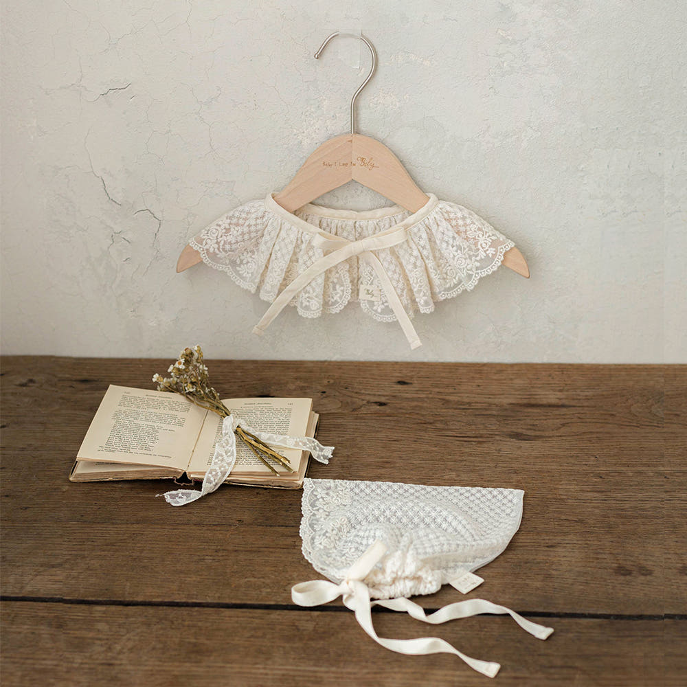 ANGELA MINI LACE CAPE