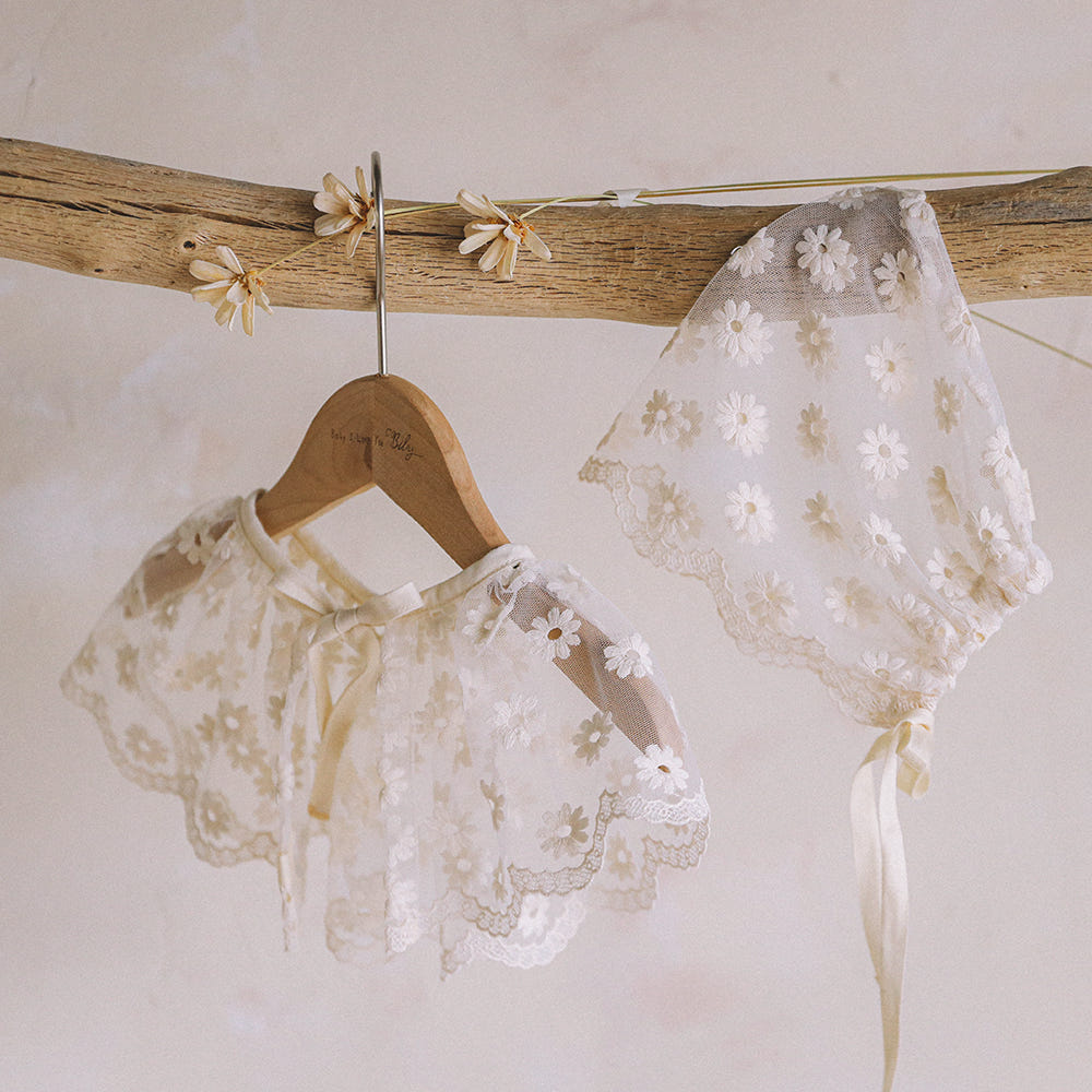 DAISY LACE BONNET