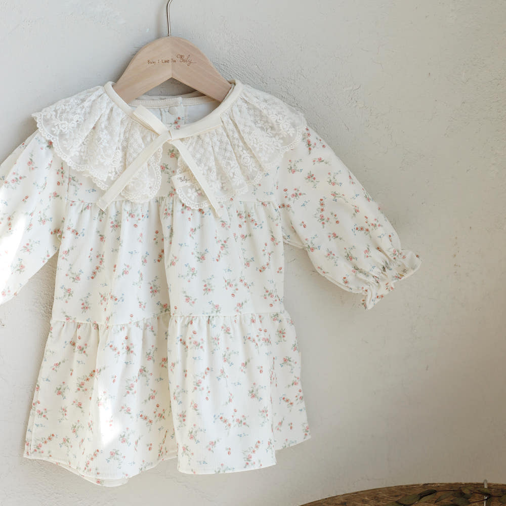 ANGELA MINI LACE CAPE