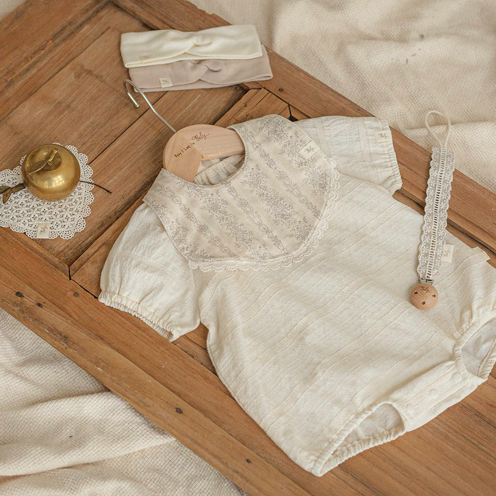 VERSAILLES ORGANIC BIB