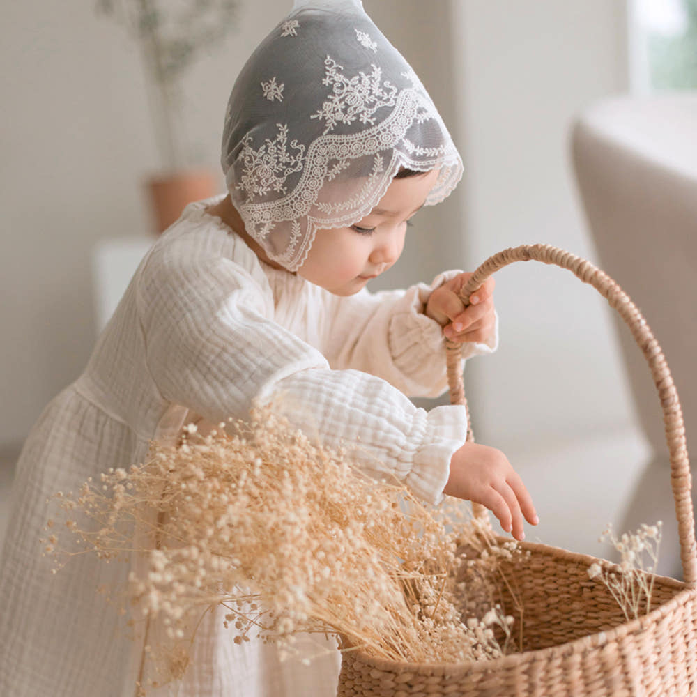 SECRET GARDEN LACE BONNET