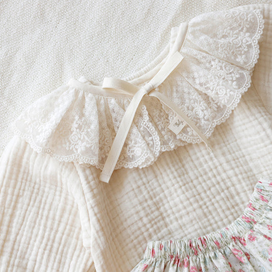 ANGELA MINI LACE CAPE