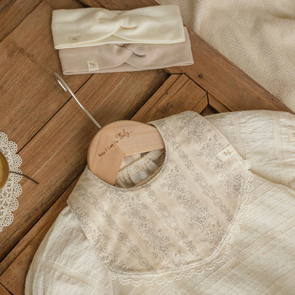 VERSAILLES ORGANIC BIB