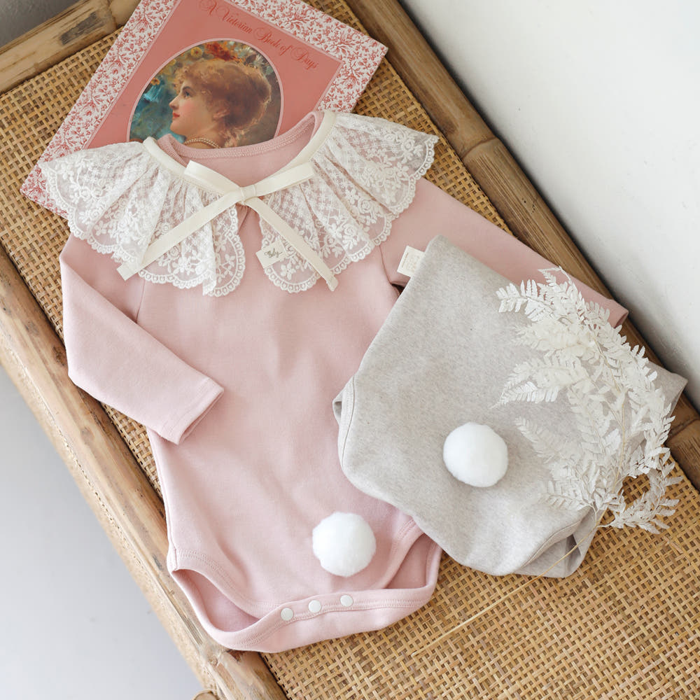 ANGELA MINI LACE CAPE