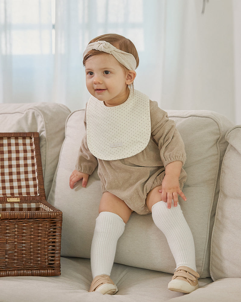Oliver organic bib