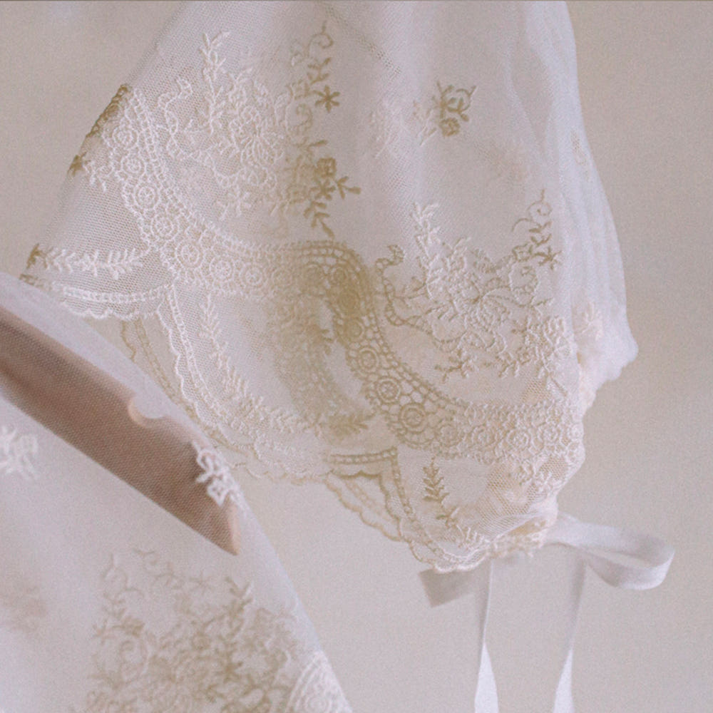 SECRET GARDEN LACE BONNET